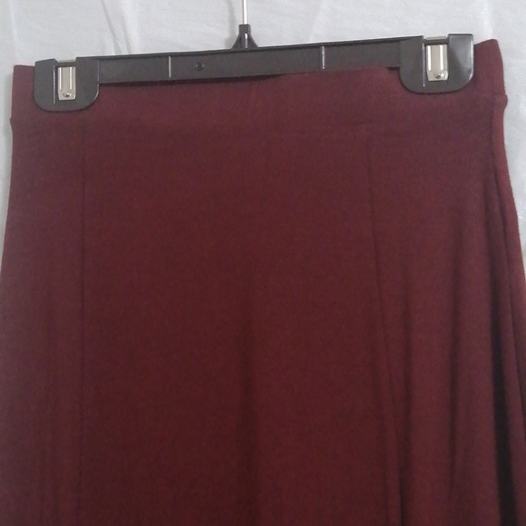 BURGUNDY MAXI FRONT SLITS SKIRT - Picture 4 of 7
